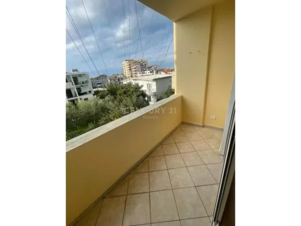 Durres, shitet apartament 1+1 Kati 1, 55 m² 75.000 € (Plazh Hekurrudha)