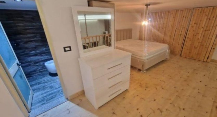 Tirane, jepet me qera apartament Kati 1, 53 m² 500 € (BILL KLINTON)