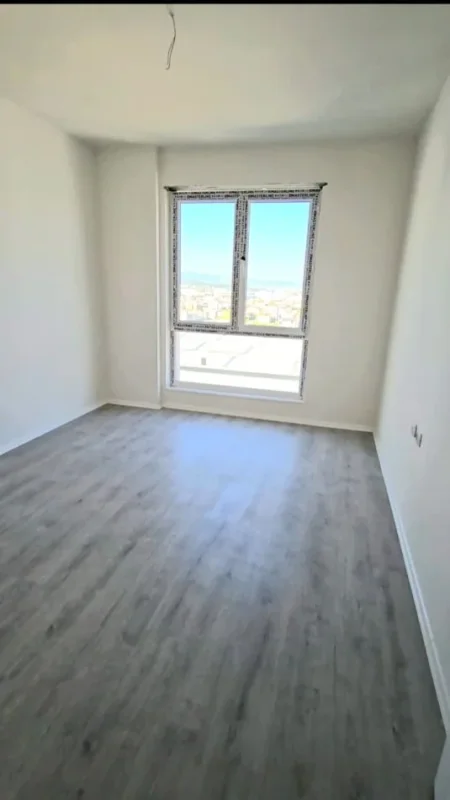 Tirane, jepet me qera apartament 3+1 Kati 7, 610 € 