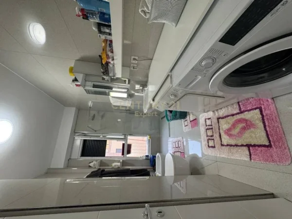 Tirane, shitet apartament 2+1+Ballkon Kati 7, 71 m² 200.000 € 