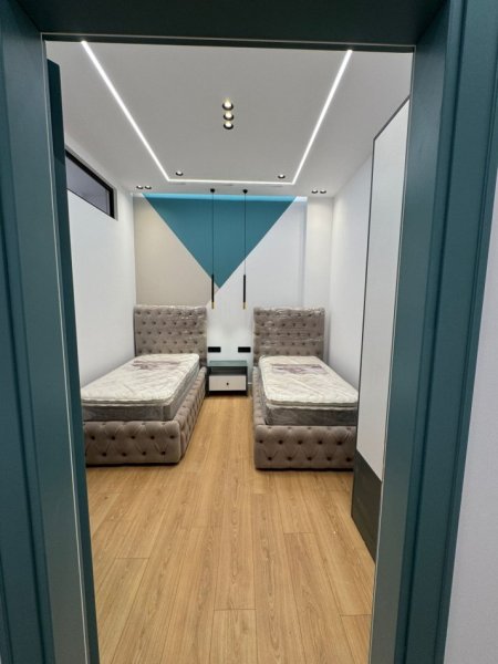 Tirane, jepet me qera apartament 2+1+Ballkon Kati 1, 85 m² 900 € (Kodra e Diellit)