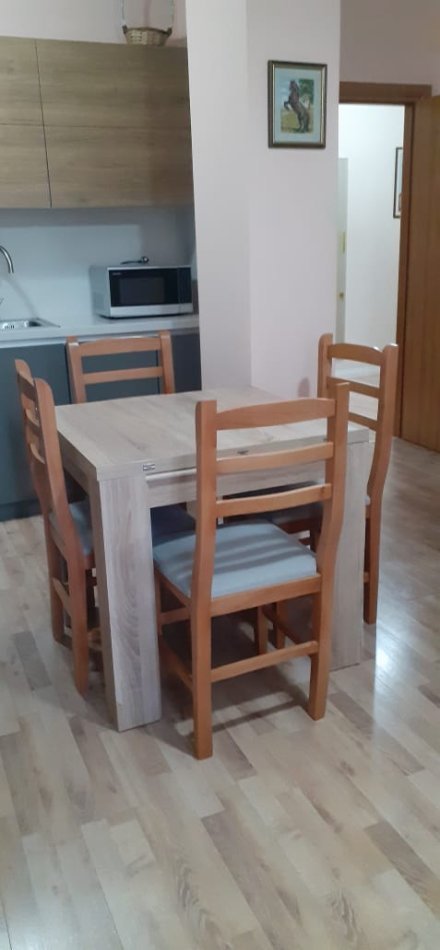 Tirane, jepet me qera apartament 2+1 Kati 3, 610 € 