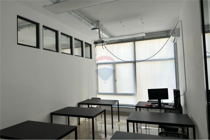 L_d0370b3d404f4bda8e443139842753fc (1).jpg