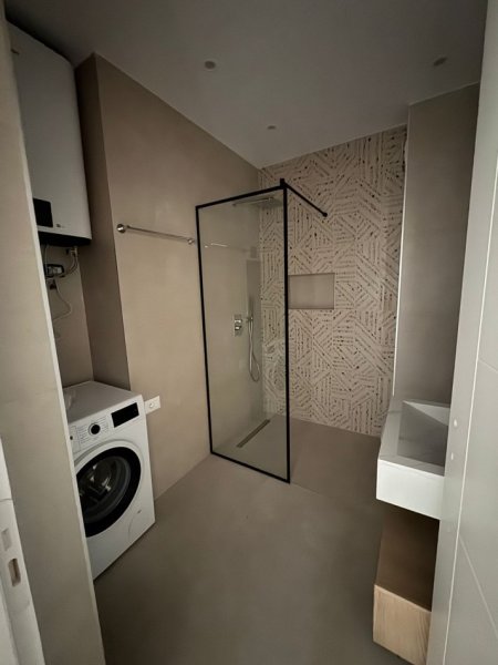 Tirane, jepet me qera apartament 2+1+Ballkon Kati 1, 85 m² 800 € (Kodra e Diellit)