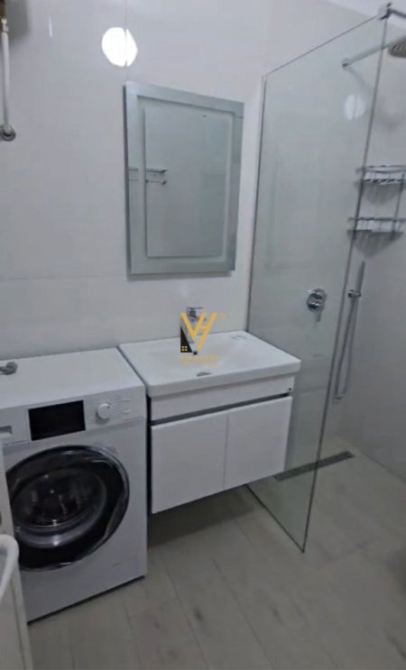 Tirane, jepet me qera garsonier Kati 2, 30 m² 400 € (ISH EKSPOZITA)