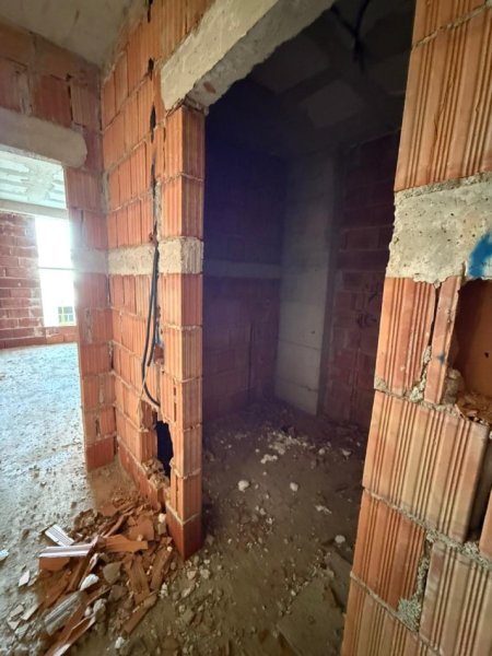 Tirane, shitet apartament 1+1+Ballkon Kati 3, 68 m² 94.612 € (Ali Demi)