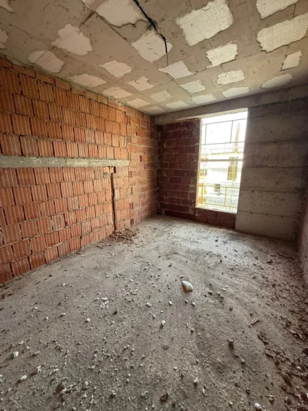 Tirane, shitet apartament 1+1+Ballkon Kati 3, 68 m² 94.612 € (Ali Demi)