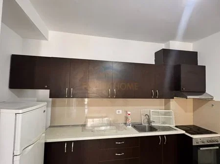 Tirane, jepet me qera apartament 2+1 Kati 8, 90 m² 450 € 