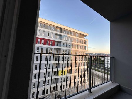 Tirane, jepet me qera apartament 2+1 Kati 5, 91 m² 350 € 