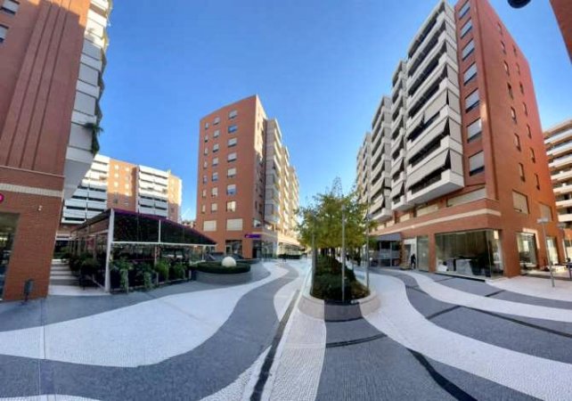 Tirane, shitet ambjent biznesi Kati 1, 350 m² 1.200.000 € (Kavajes)