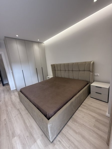 Tirane, jepet me qera apartament 1+1 Kati 3, 63 m² 700 € 