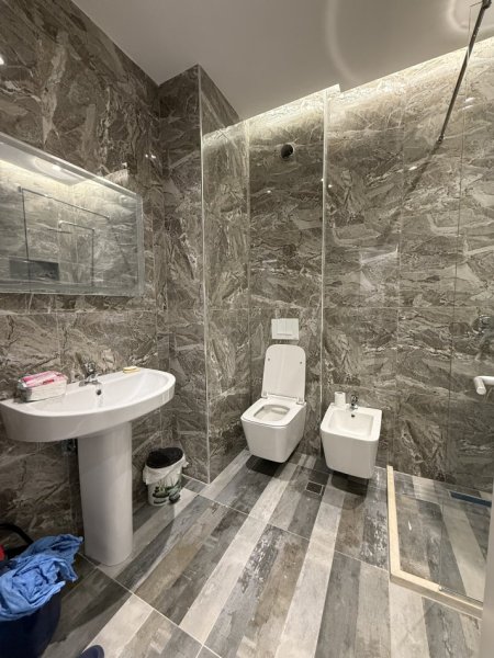 Tirane, jepet me qera apartament 1+1 Kati 3, 63 m² 700 € 