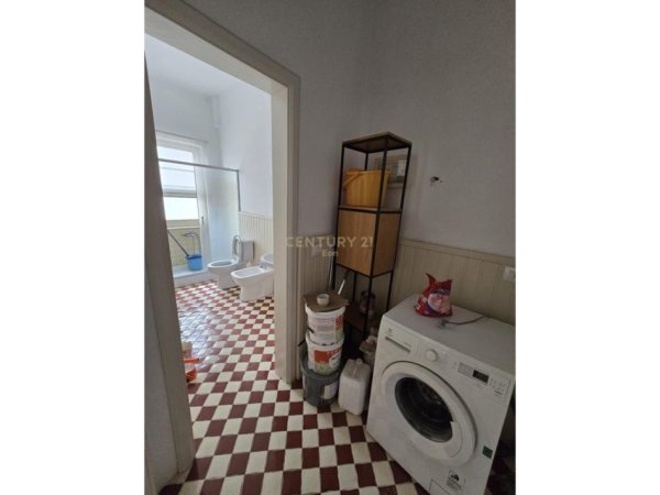 Durres, shes apartament duplex 2 Katshe , 183 m² 330.000 € 