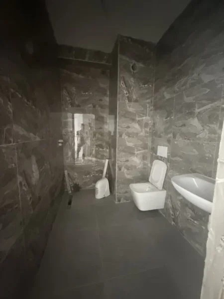 Tirane, jepet me qera zyre Kati 7, 60 m² 500 € 