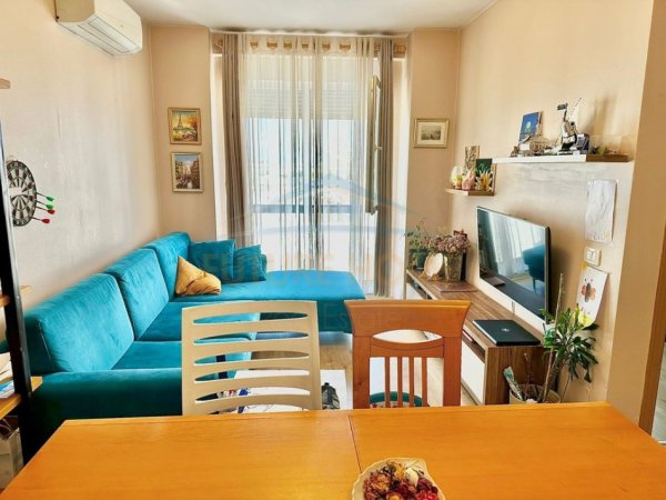 Tirane, shitet apartament 2+1 Kati 10, 68 m² 175.000 € (Rruga Ndre Mjeda , Kompleksi Magnet)