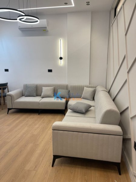 Tirane, jap me qera apartament 2+1 Kati 0, 85 m² 900 € (Kodra e Diellit)