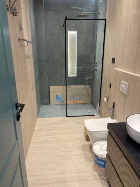 Tirane, jap me qera apartament 2+1 Kati 0, 85 m² 900 € (Kodra e Diellit)