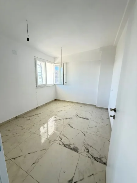 Durres, shitet apartament 2+1 Kati 6, 75 m² 100.000 € (Golem)