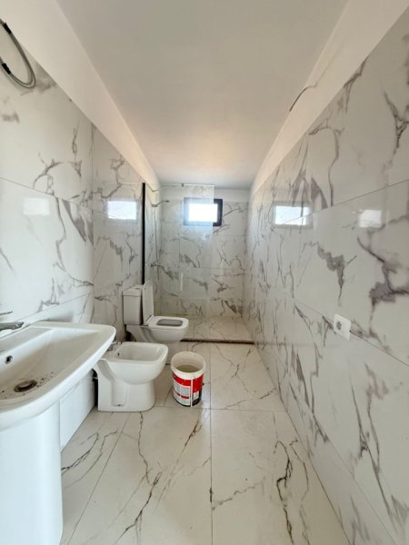 Durres, shitet apartament 2+1 Kati 6, 75 m² 100.000 € (Golem)