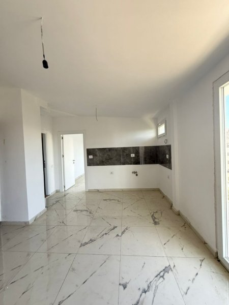 Durres, shitet apartament 2+1 Kati 6, 75 m² 100.000 € (Golem)