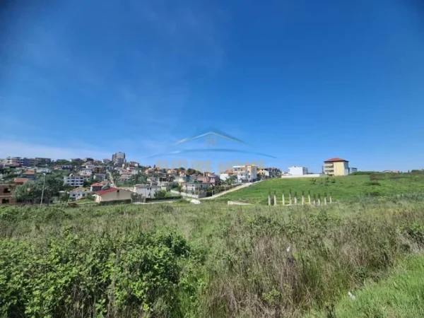 Tirane, shitet toke , 500 m² 100.000 € (Farke , Prane Aba Residence)