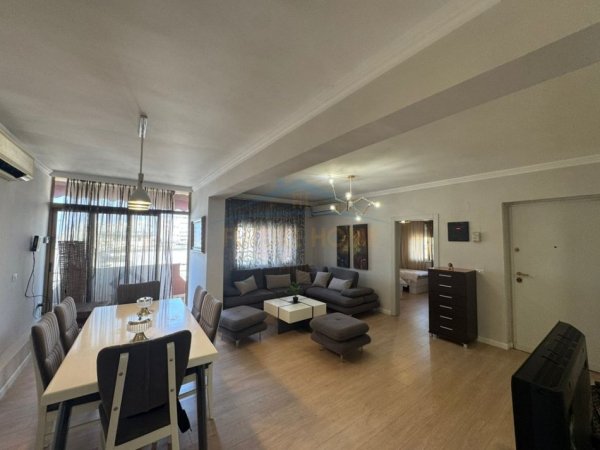Tirane, jepet me qera apartament 3+1 Kati 6, 125 m² 1.100 € (Rruga Sulejman Pasha)