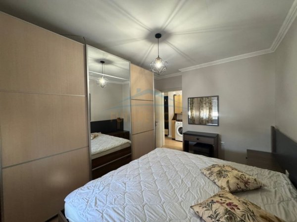 Tirane, jepet me qera apartament 3+1 Kati 6, 125 m² 1.100 € (Rruga Sulejman Pasha)