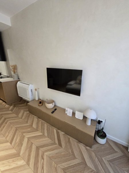 Tirane, shitet apartament 2+1 , 70 m² 220.000 € 