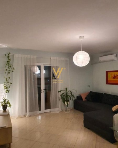 Tirane, jepet me qera apartament 1+1+Ballkon Kati 6, 91 m² 600 € (QYTET STUDENTI)