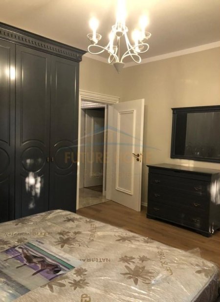 Tirane, jepet me qera Vile 3+1+Ballkon Kati 2, 190 m² 1.300 € (Vilat Gjermane)