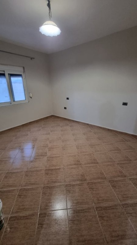 SHITET OKAZION APARTAMENT 1+1 ME HIPOTEKË NE ALLIAS , 70.000 €uro