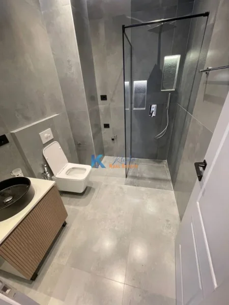 Tirane, jap me qera apartament 1+1 Kati 0, 70 m² 800 € (KODRA E DIELLIT, AFER REZIDENCES KODRA E DIELLIT 1)