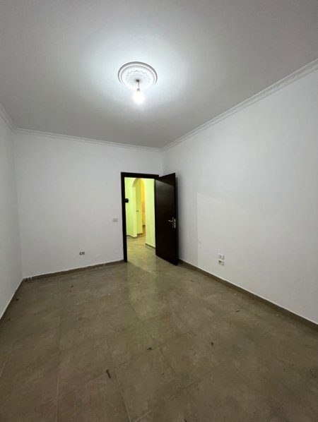 Shitet Apartament 2+1 |📍 Astir, pranë Fratarit