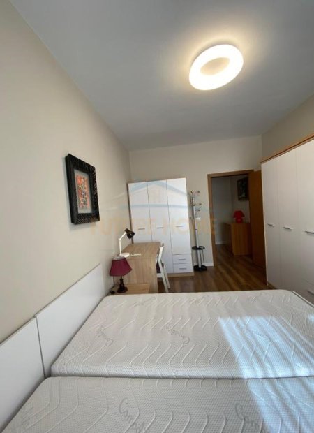 Tirane, jepet me qera apartament 2+1 Kati 4, 102 m² 1.300 € (Rruga Mine Peza)