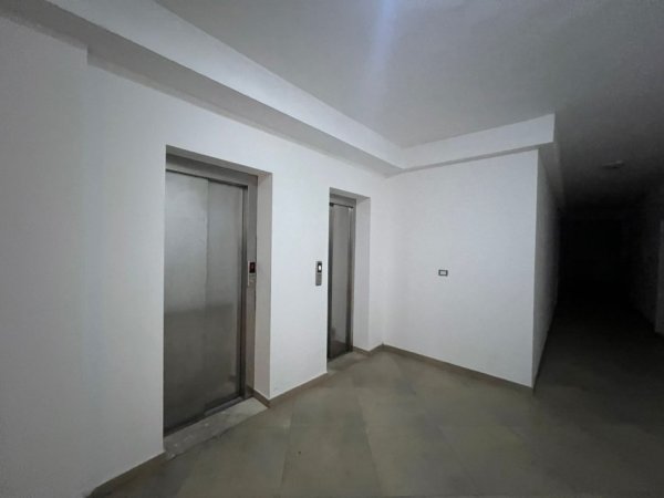 Tirane, shitet apartament 3+1 Kati 2, 100 m² 160.000 € (Selite)