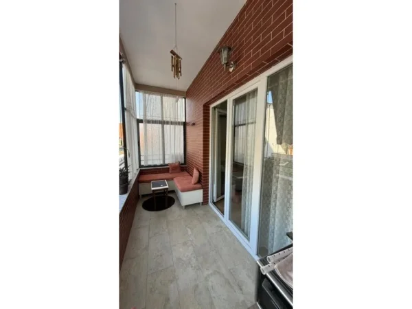 Tirane, shitet apartament 2+1+Ballkon Kati 1, 114 m² 157.000 € (Yzberisht Prane Pasticeri Nela)