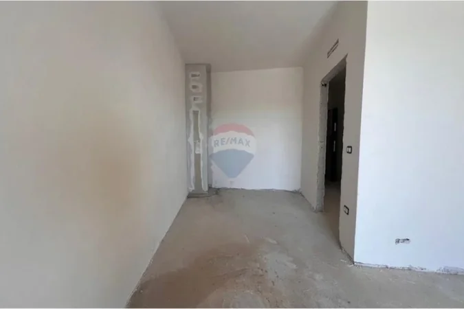 Tirane, shitet apartament 1+1 Kati 10, 84 m² 130.000 € (Fusha e Aviacionit)