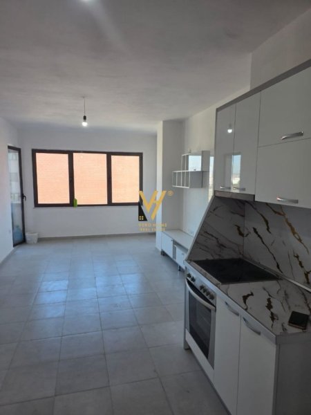 Tirane, shitet apartament 1+1+Ballkon Kati 3, 72 m² 90.000 € (KTHESA E KAMZES)