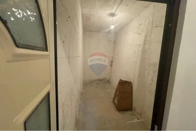 Tirane, shitet garazh | post parkimi Kati -1, 68 m² 35.000 € (Tufine (ID: 530221064-89)