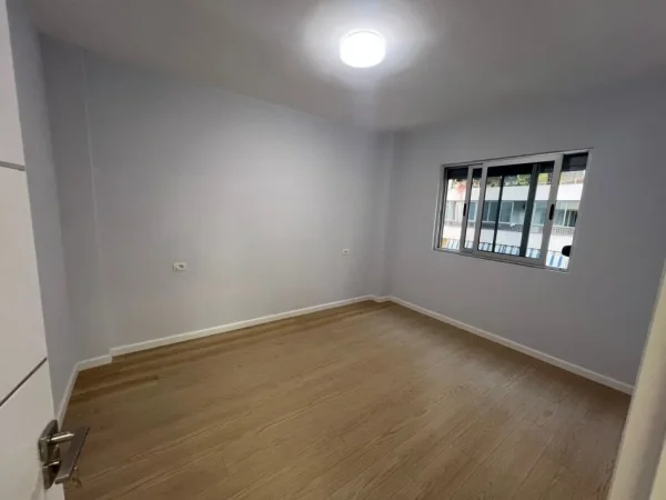 Tirane, shitet apartament 2+1 Kati 2, 87 m² 135.000 € (Rruga Mikel Maruli)