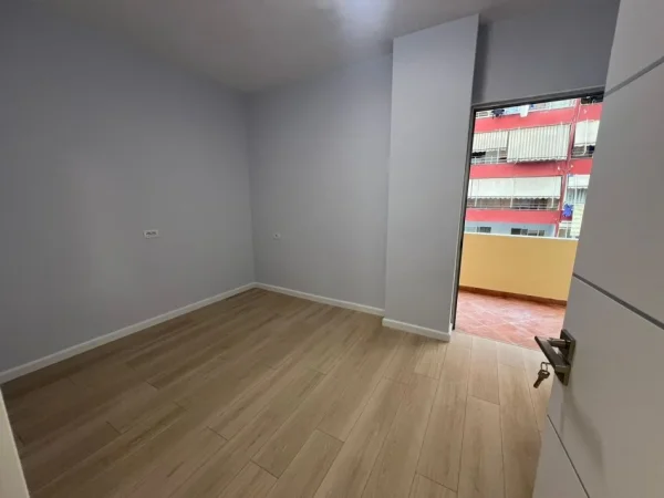 Tirane, shitet apartament 2+1 Kati 2, 87 m² 135.000 € (Rruga Mikel Maruli)