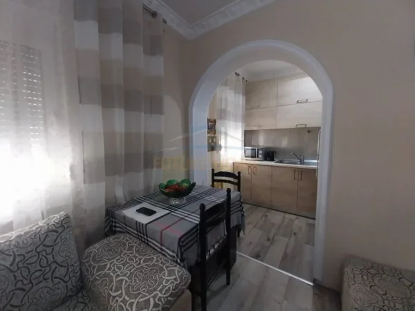 Tirane, jepet me qera apartament 1+1 Kati 5, 67 m² 550 € (Rruga Margarita Tutulani.)