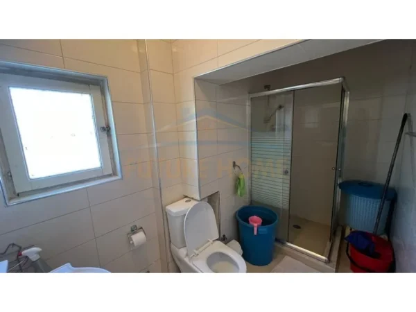 Tirane, jepet me qera apartament 1+1 Kati 2, 63 m² 450 € (Fresk)