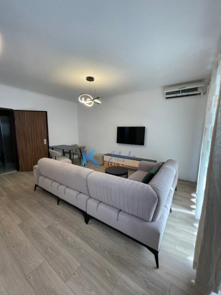 Tirane, jap me qera apartament 2+1+Ballkon Kati 3, 85 m² 800 € (Kodra e Diellit)