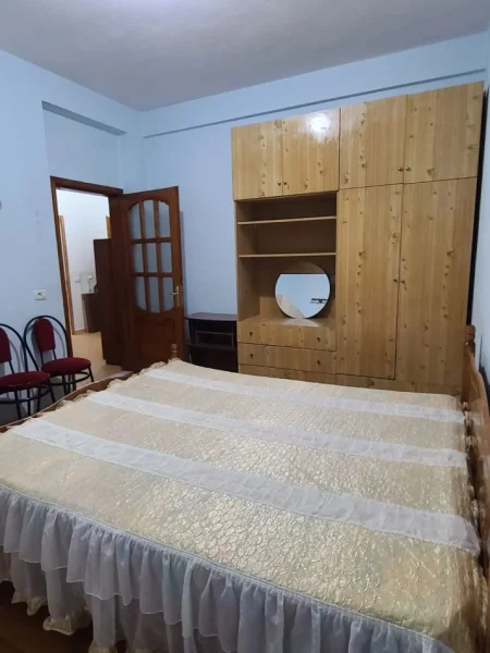 Tirane, jepet me qera apartament 1+1 ,