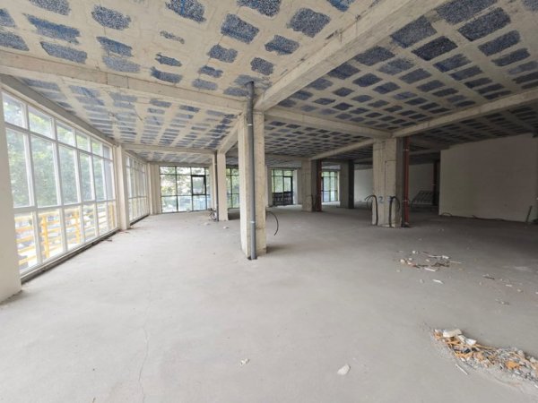 Tirane, shitet ambjent biznesi Kati 1, 497 m² 1.150.000 € 