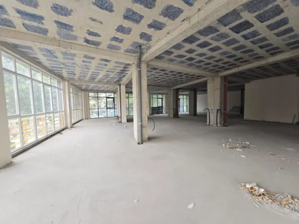 Tirane, shitet ambjent biznesi Kati 1, 497 m² 1.150.000 € 