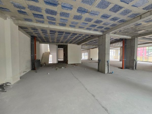 Tirane, shitet ambjent biznesi Kati 1, 497 m² 1.150.000 € 
