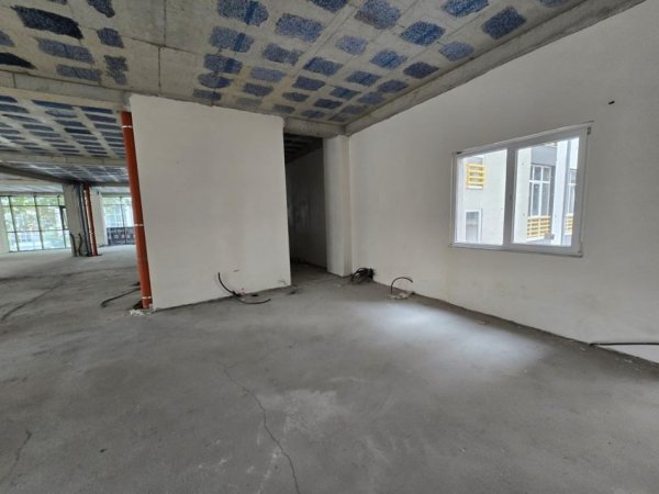 Tirane, shitet ambjent biznesi Kati 1, 497 m² 1.150.000 € 
