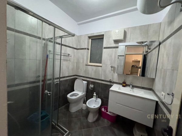 Tirane, jepet me qera apartament 2+1 Kati 4, 91 m² 650 € (Vilat e Selites)